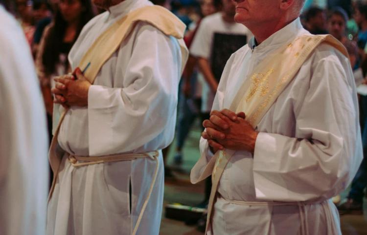 El Papa Francisco destaca la cooperación y el servicio en el ministerio sacerdotal
