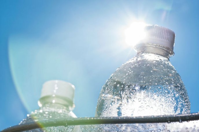 Las botellas de plástico podrían dejar de ser seguras si se