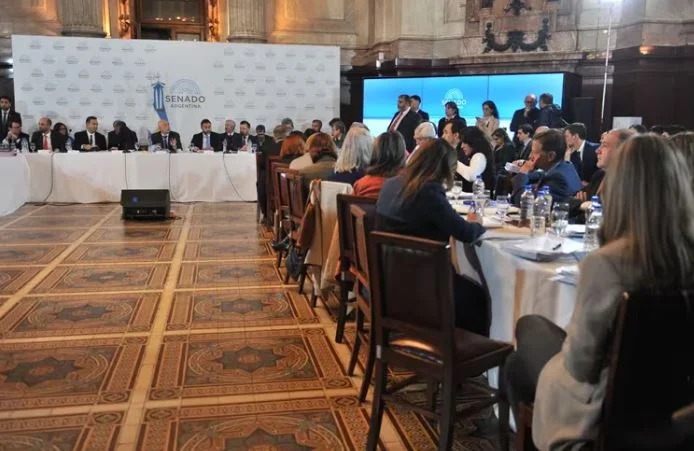 El Oficialismo Aplaza Debate Sobre Ley Ómnibus Y Paquete Fiscal Ante