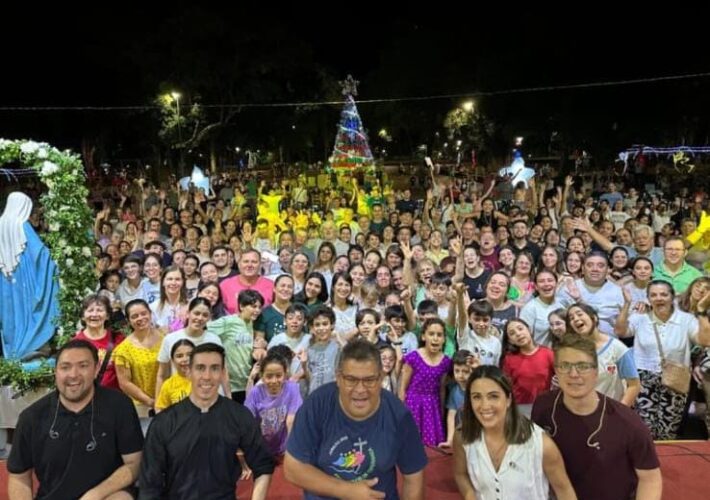 Multitudinaria vigilia mariana en Apóstoles con la presencia de Verónica Sanfilippo